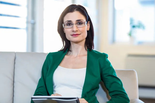 files/depositphotos_76170613-stock-photo-psychologist-sitting-on-the-couch.webp